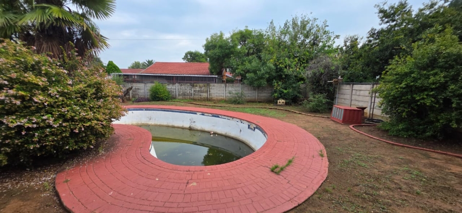 3 Bedroom Property for Sale in La Hoff North West